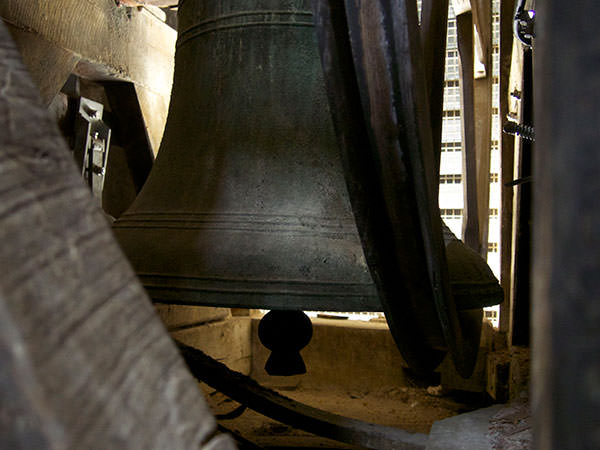 5 - 05_churchbell